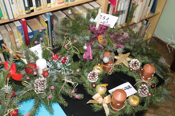 Warsztaty tworzenia stroików w Bibliotece