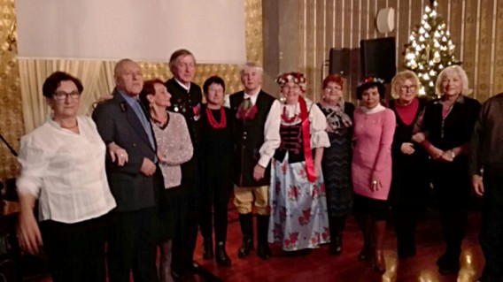 Uczestnicy cyklu "Śpiewaj razem z nami"