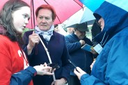 Szkolenie z obsługi systemu rowerów miejskich prowadzone dla Seniorów przez wolontariuszy z…