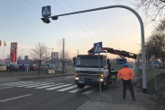 Stare, betonowe, wysłużone słupy zostaną zastąpione nowoczesnymi i bezpiecznymi.