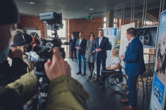 od lewej Daniel Kocur, Anna Koziar, Rafał Piech, Magdalena Wrodarczyk, Piotr Kochanek