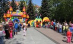 Zumba i dmuchańce przed Parkiem Tradycji