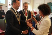 Odznaczona Odznaczona Medalem Złotym za Długoletnią Służbę Beata Zwyrtek