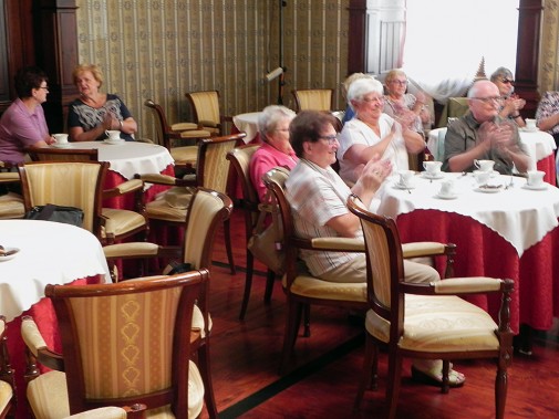 Ostatnie, przedwakacyjne, śpiewanie z harcerzami i seniorami.
