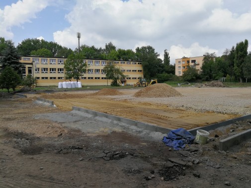 budowa boisk wielofunkcyjnych