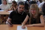 Młodzież w trakcie warsztatów