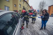 Pokaz siemianowickich strażaków przyciągnął pierwszych sześćdziesięciu wolontariuszy, uczniów…