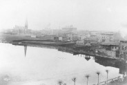 Panorama Siemianowic z widoczną po lewej stronie bryłą kościoła ewangelcko-augsburskiego, widok…