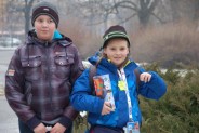 Uczniowie i absolwenci Szkoły Podstawowej nr 13 zbierają datki podczas 24 Finału WOŚP
