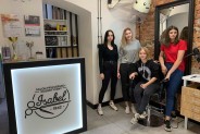 Uczennice klasy patronackiej w Salonie Fryzjersko-Kosmetycznym „Isabel”