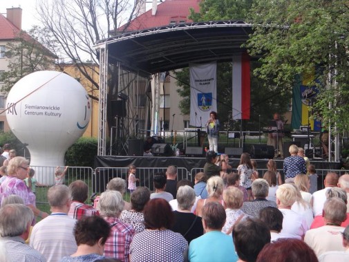 przywitanie publiczności