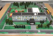Makieta szkoły wykonana przez ucznia.