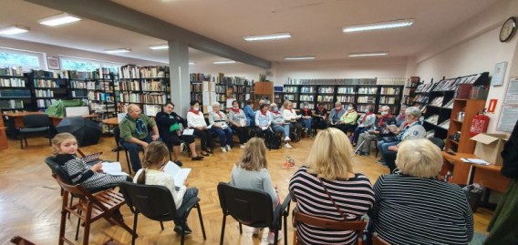 Harcerski krąg - śpiewanie pieśni