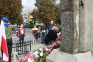 Pozostałe delegacje składają hołd obrońcom Kopalni „Michał”