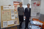 Nagrodzony uczeń z dyrektor szkoły ZSTiO Meritum
