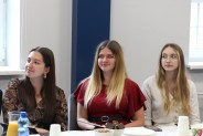 Uczniowe podczas podsumowania projektu Erasmus+.