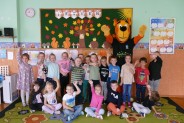 Dzieci podczas odwiedzin  sportowej maskotki Miasta Siemianowice Ślaskie – Tygryska