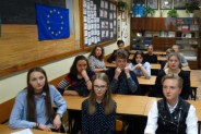 Młodzież ZSTiO Meritum z okazji udziału w ogólnopolskim programie „Szkoła - Ambasador Parlamentu…