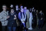 Wspólne zdjęcie przed pałacem
