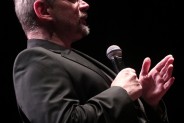 Piotr Bałtroczyk na scenie