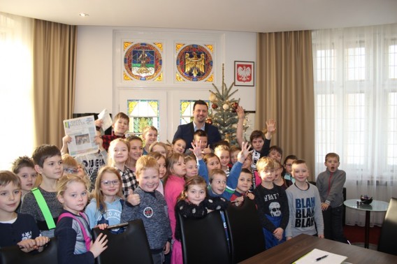 Uczestnicy półkolonii z wizytą u Prezydenta Miasta